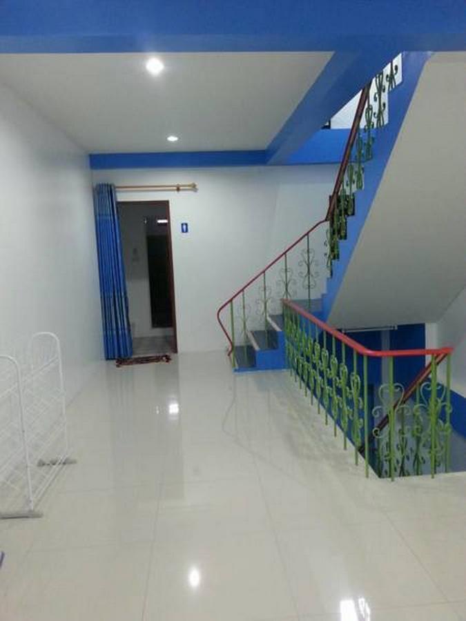 Madinah Hostel Ранонг Екстериор снимка